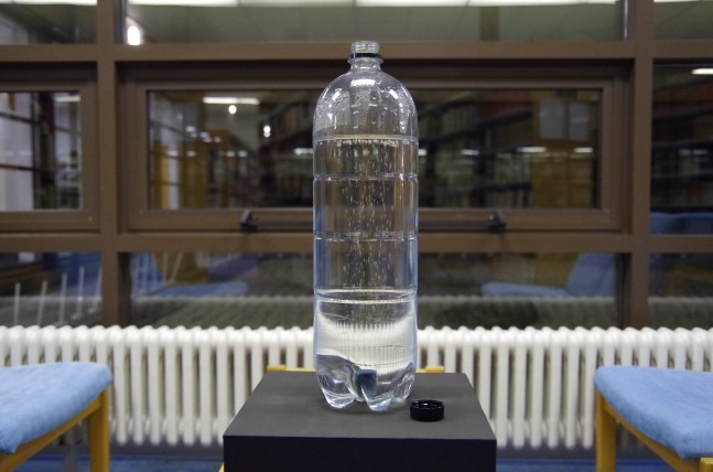 Fake Sparkling Water Clear 01